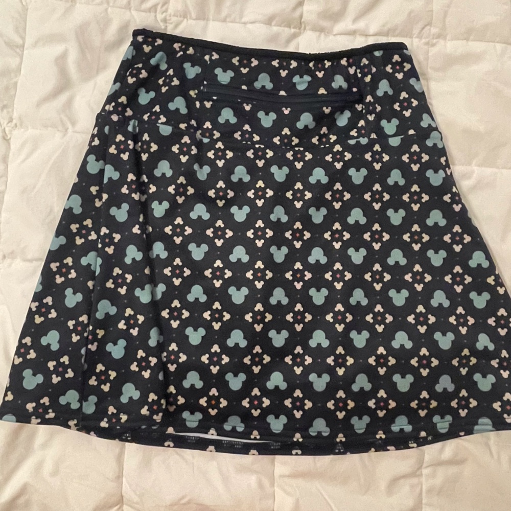 Sparkle skirt running with shorts and pockets